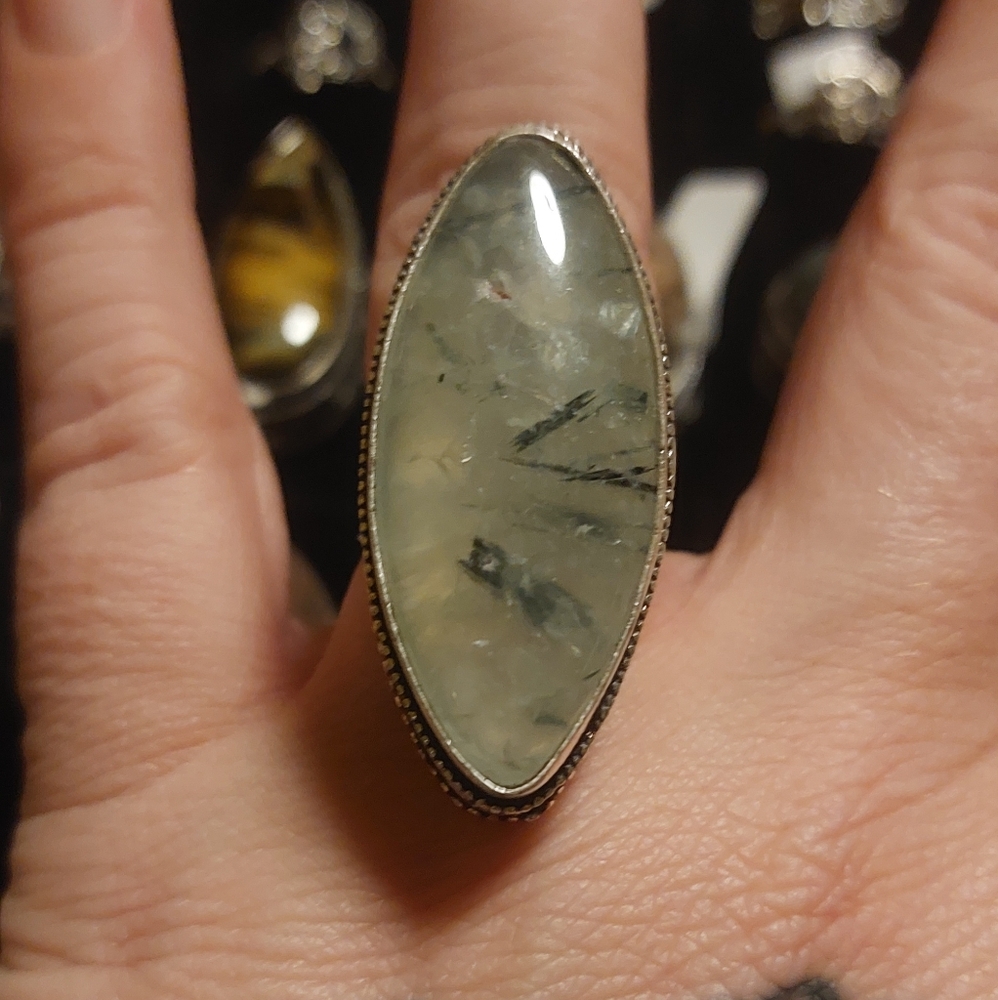 Moss Prenhite High Setting Ring Size 7 - Picture 5 of 6